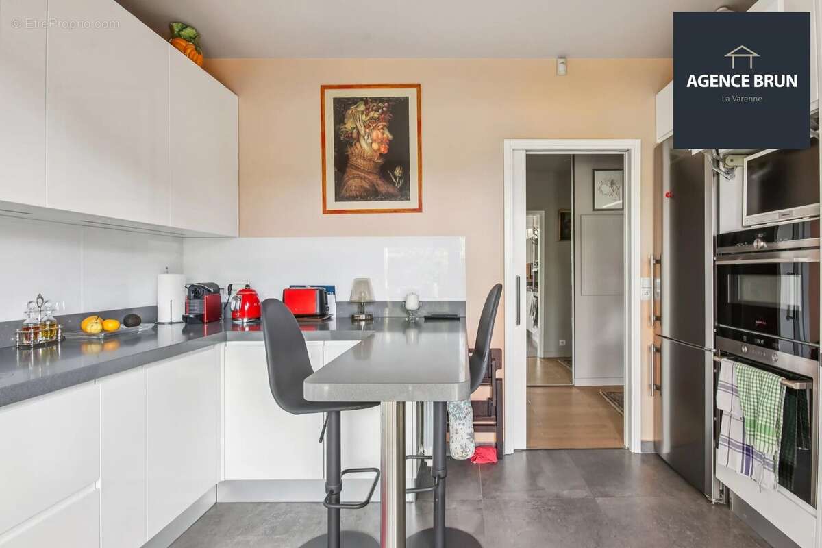 Appartement à SAINT-MAUR-DES-FOSSES