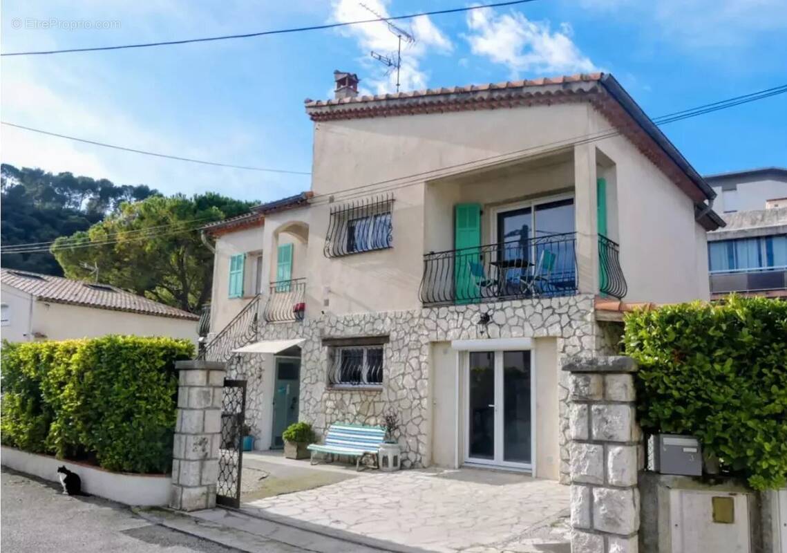 Maison à CAGNES-SUR-MER