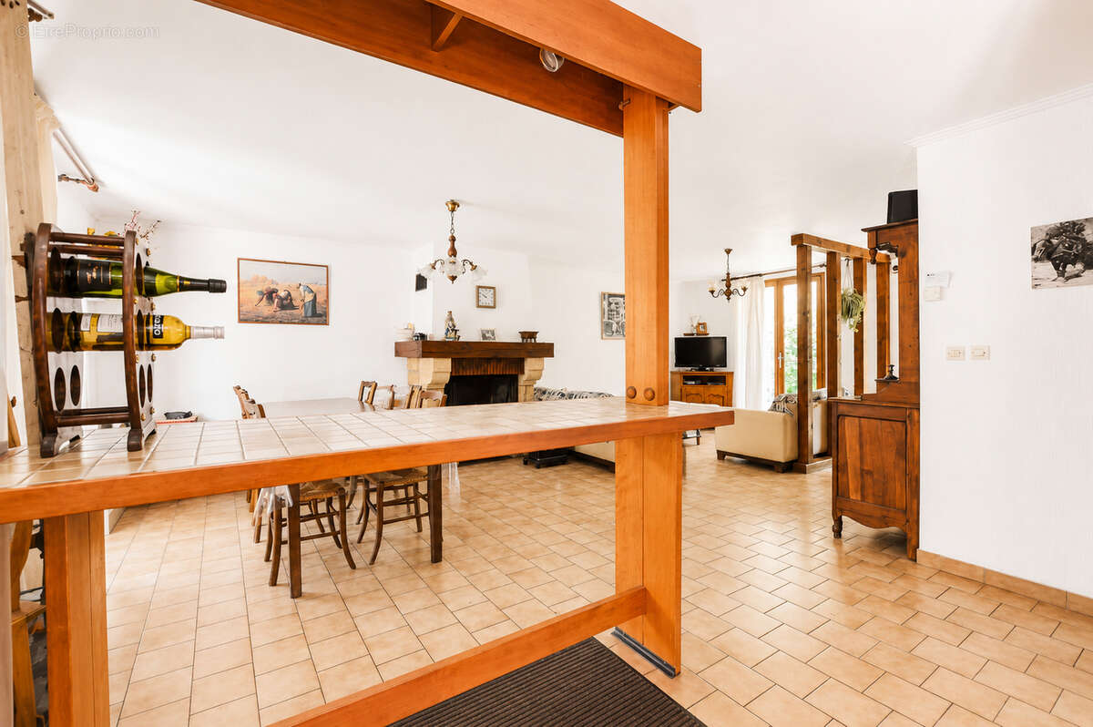 Maison à JAUJAC