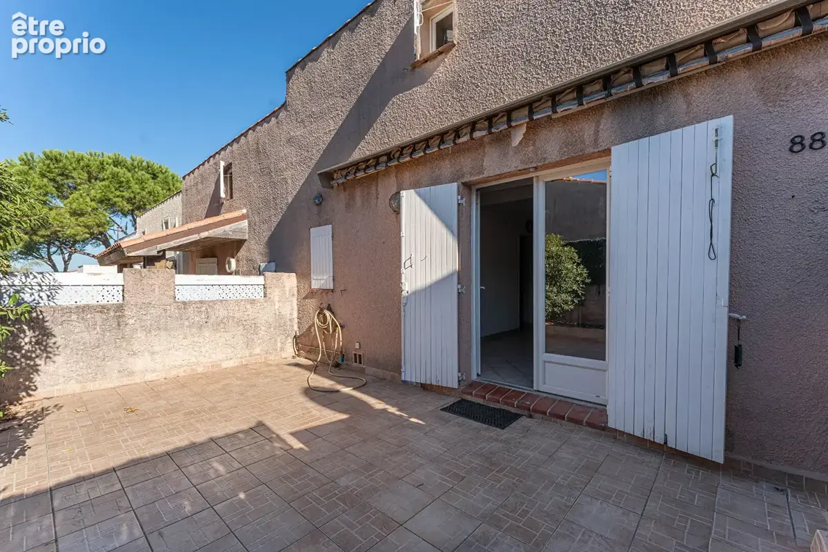 EXCLU À VENDRE - Pavillon T3 à Sausset les Pins avec terrasse et parking - photo 3