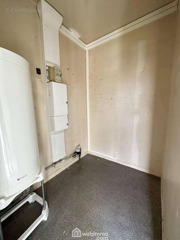 Une buanderie, trés pratique ! - Maison à SISSONNE