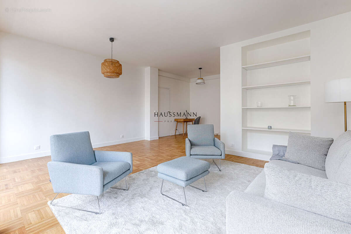 Appartement à NEUILLY-SUR-SEINE