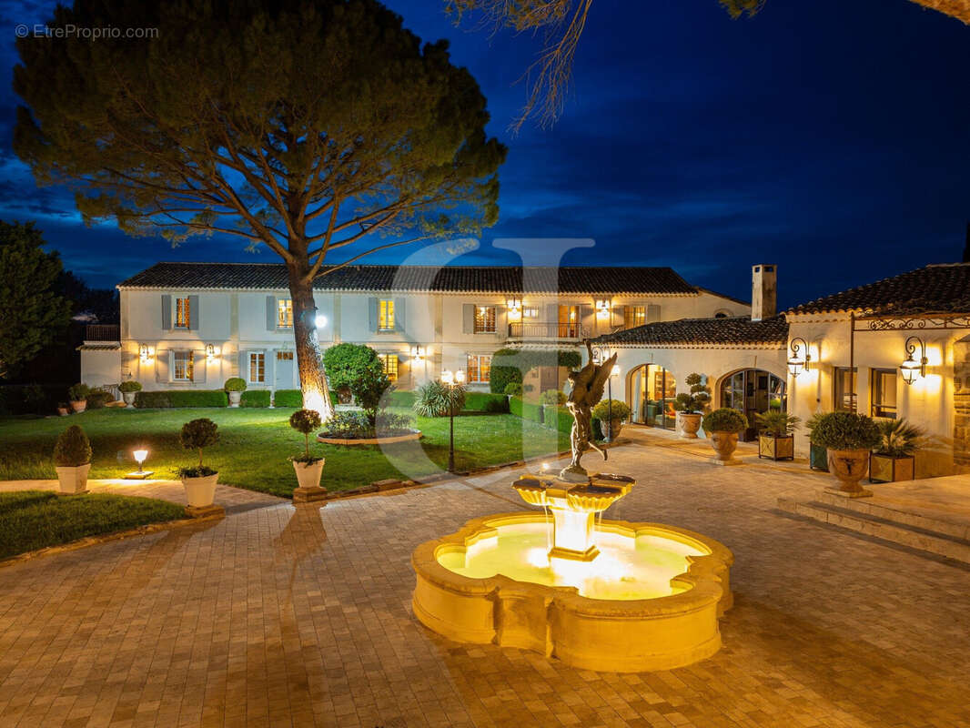 Maison à MAUSSANE-LES-ALPILLES