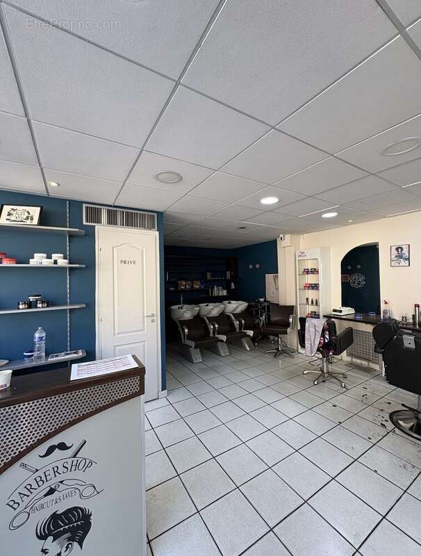 Commerce à AMFREVILLE-LA-MI-VOIE