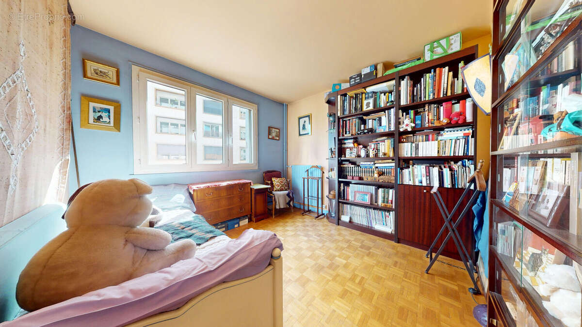 Appartement à PARIS-19E