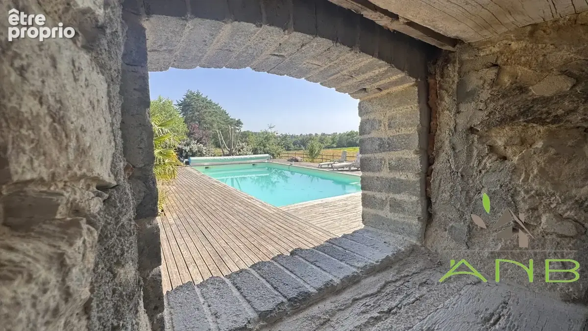 Maison 317 m² à Saint-Bazile  - photo 4