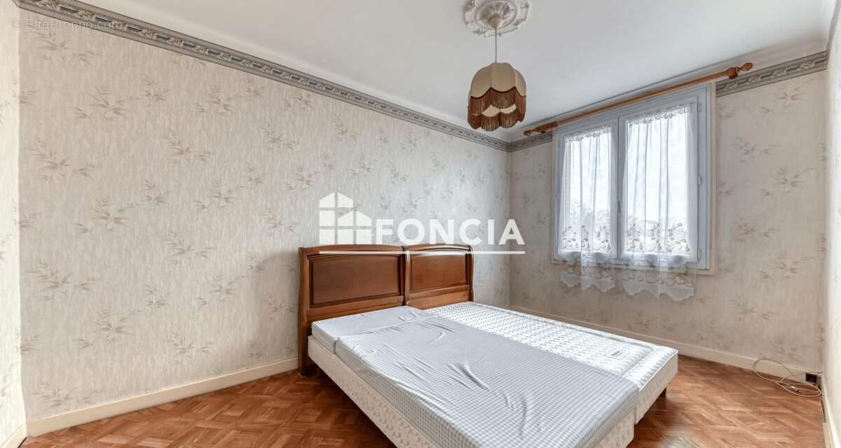 Appartement à LYON-8E