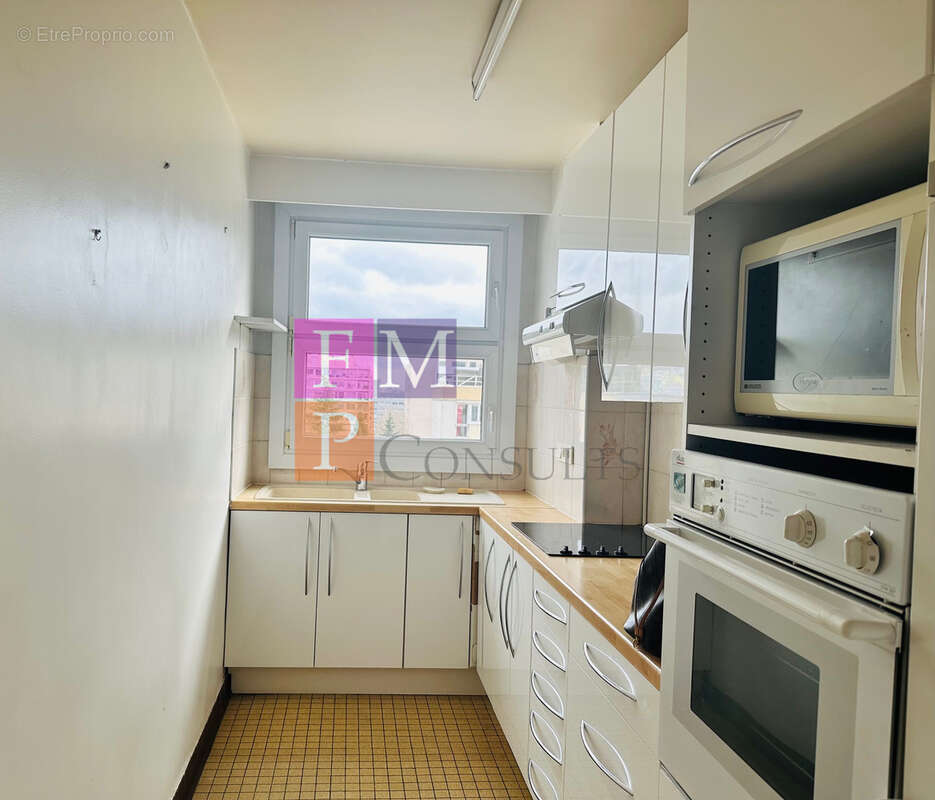 Appartement à PARIS-11E