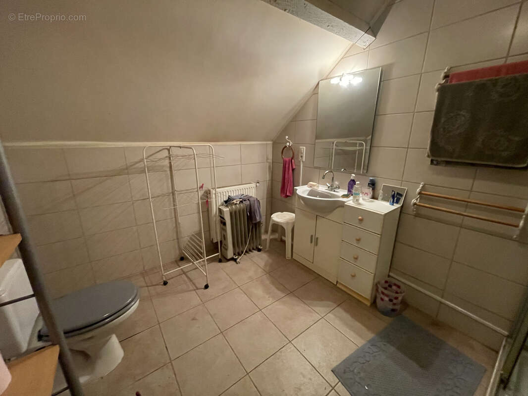 Maison à AUBENTON