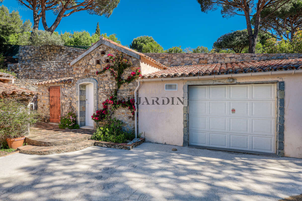 Autre à RAMATUELLE