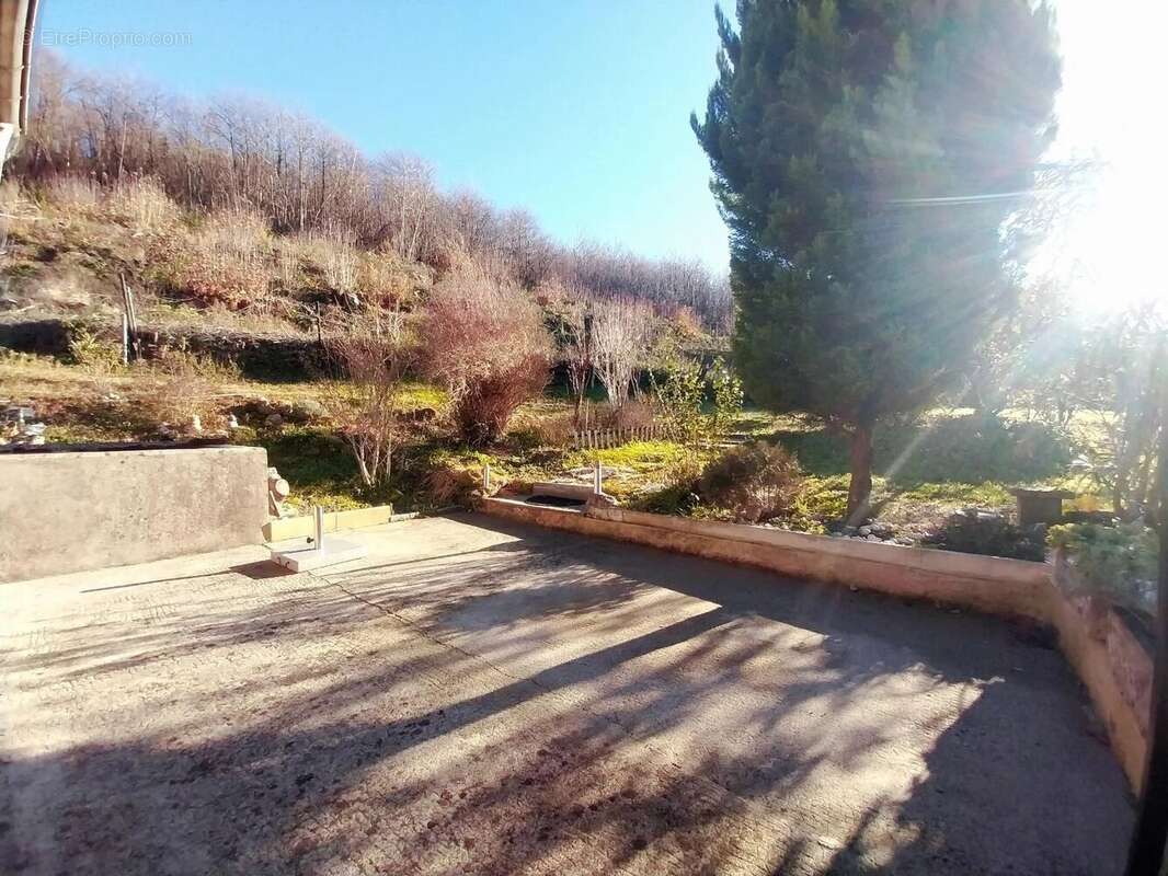 Maison à SAINT-VERAND