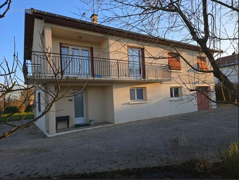 Maison à RANCY