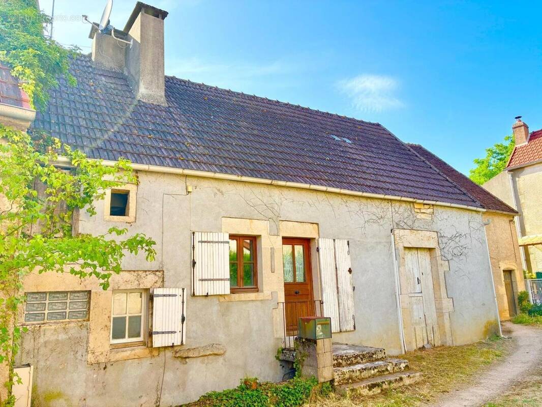 Photo 1 - Maison à DORNECY