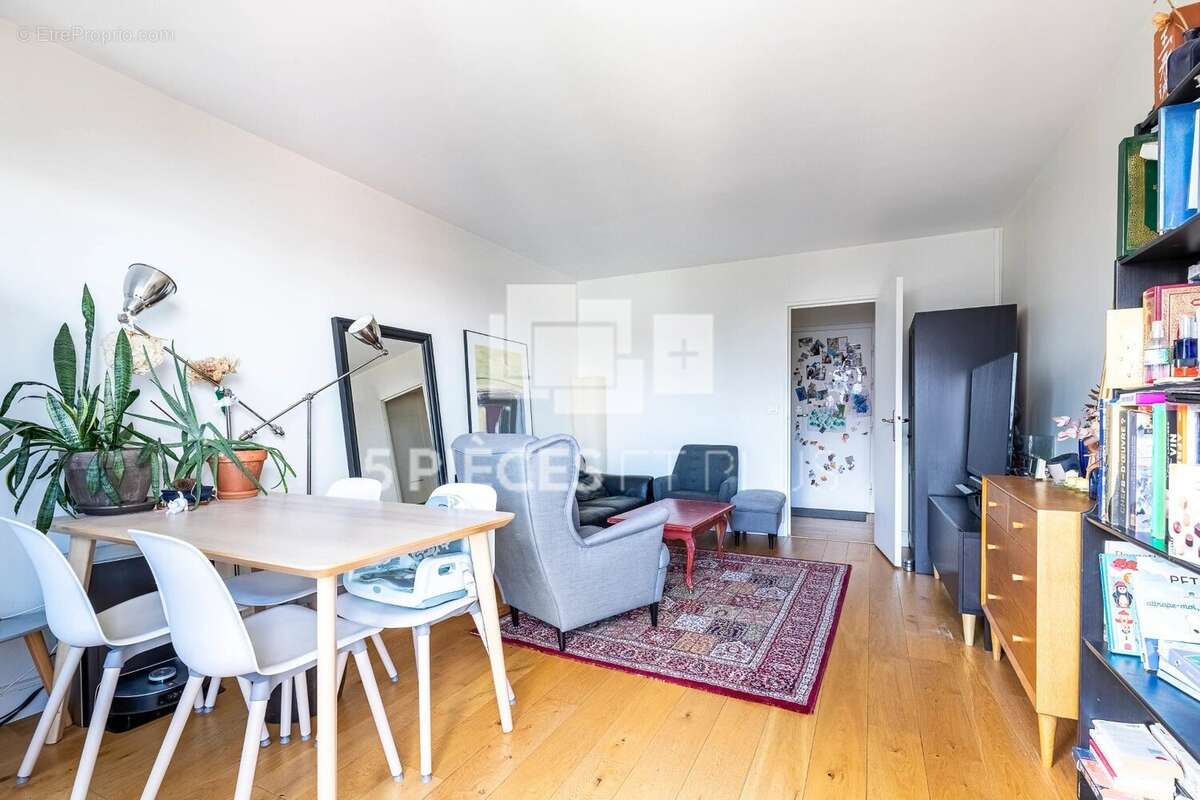 Appartement à PARIS-19E