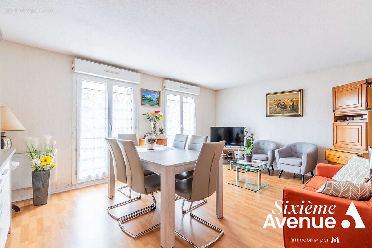 Appartement à CHILLY-MAZARIN