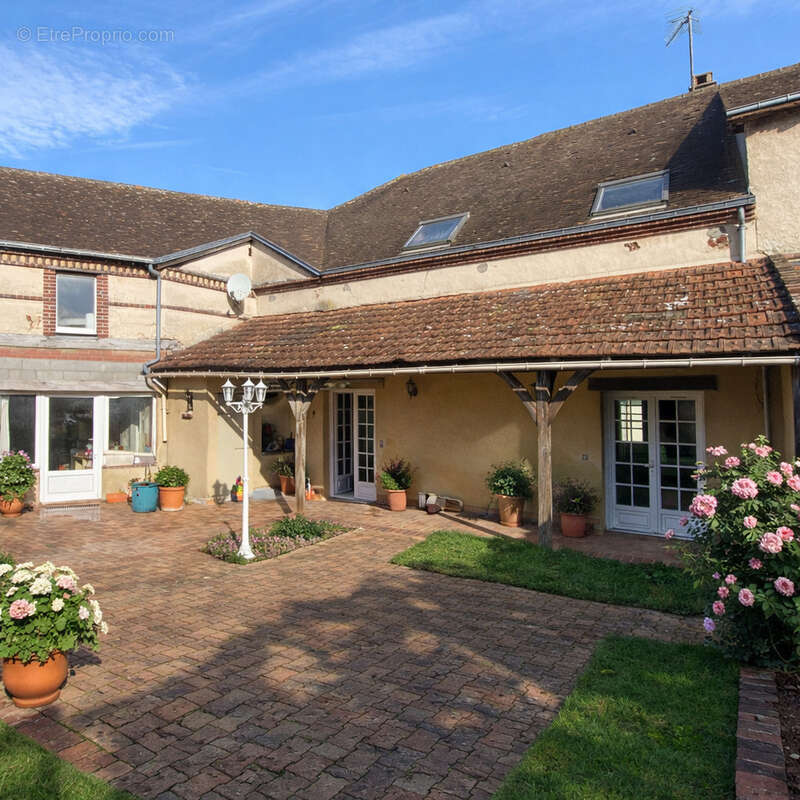 Maison à VILLEMEUX-SUR-EURE
