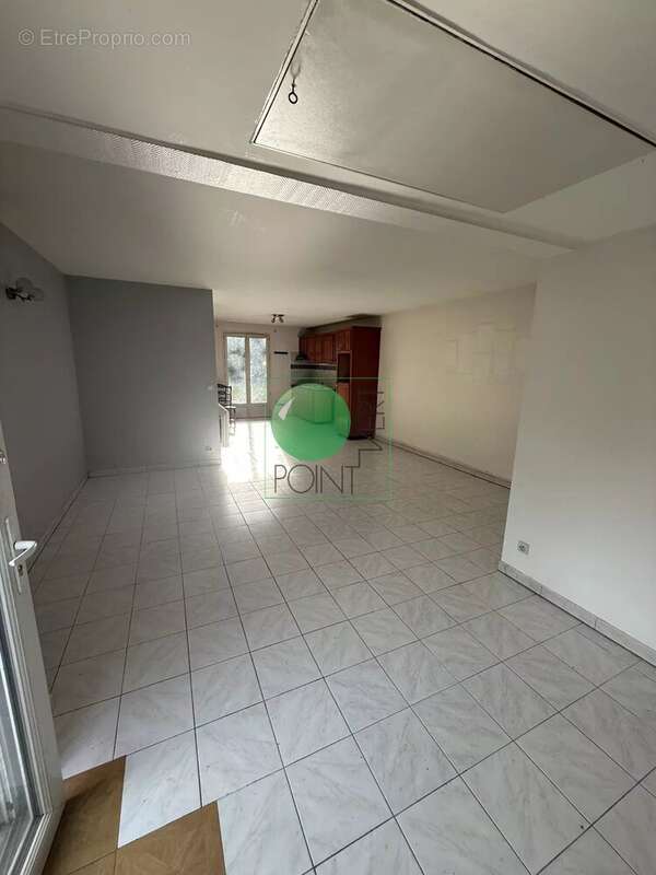 Appartement à LA FERTE-ALAIS