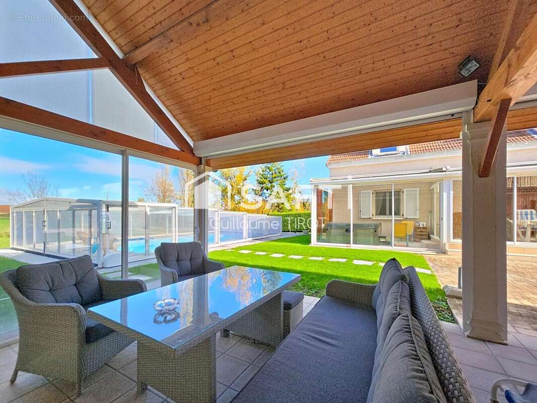 Photo 4 - Maison à SAINT-REMY-EN-ROLLAT