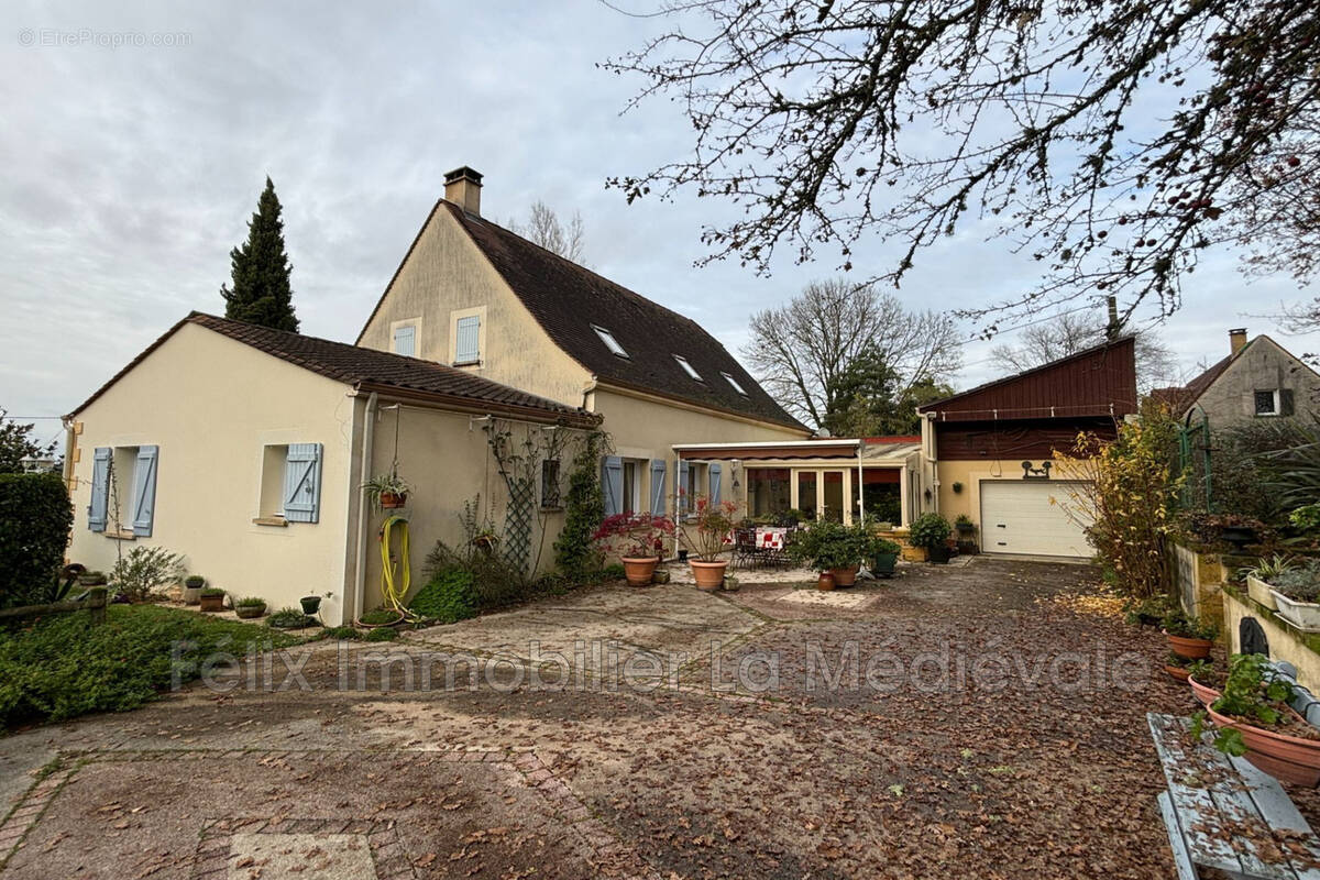 Maison à SARLAT-LA-CANEDA