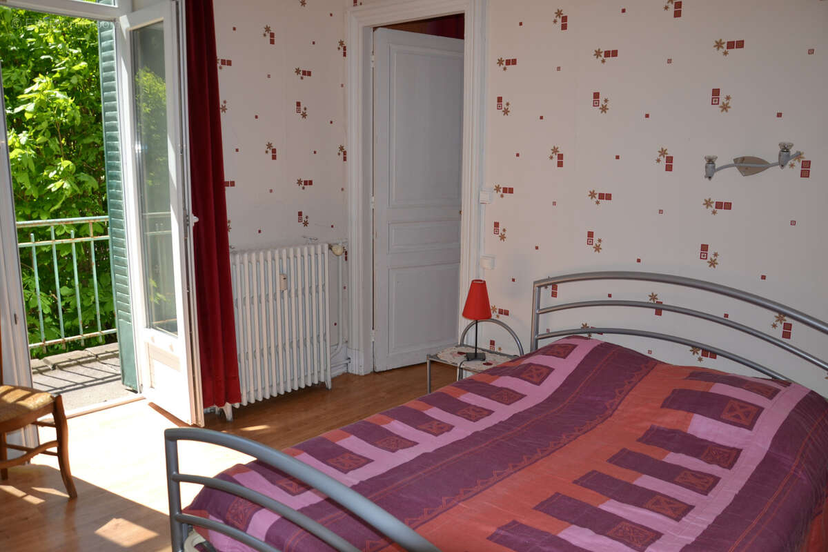 Lumineux T3 de 50m2 avec balcon et belle vue sur les montagnes - photo 8