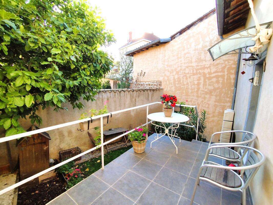 Maison à SALLES-ARBUISSONNAS-EN-BEAUJOLAIS