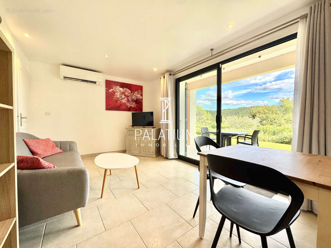 Appartement à GREOUX-LES-BAINS