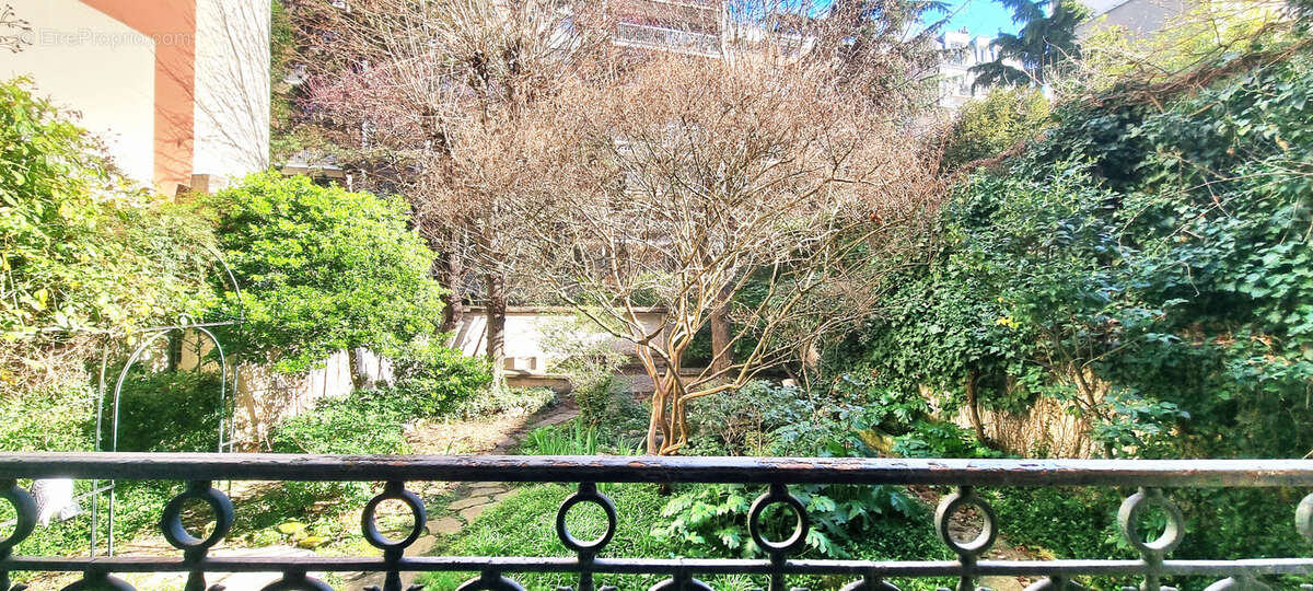 Maison à PARIS-15E