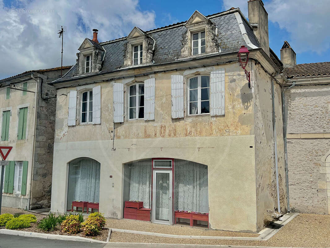 Maison à SAINT-MEARD-DE-GURCON