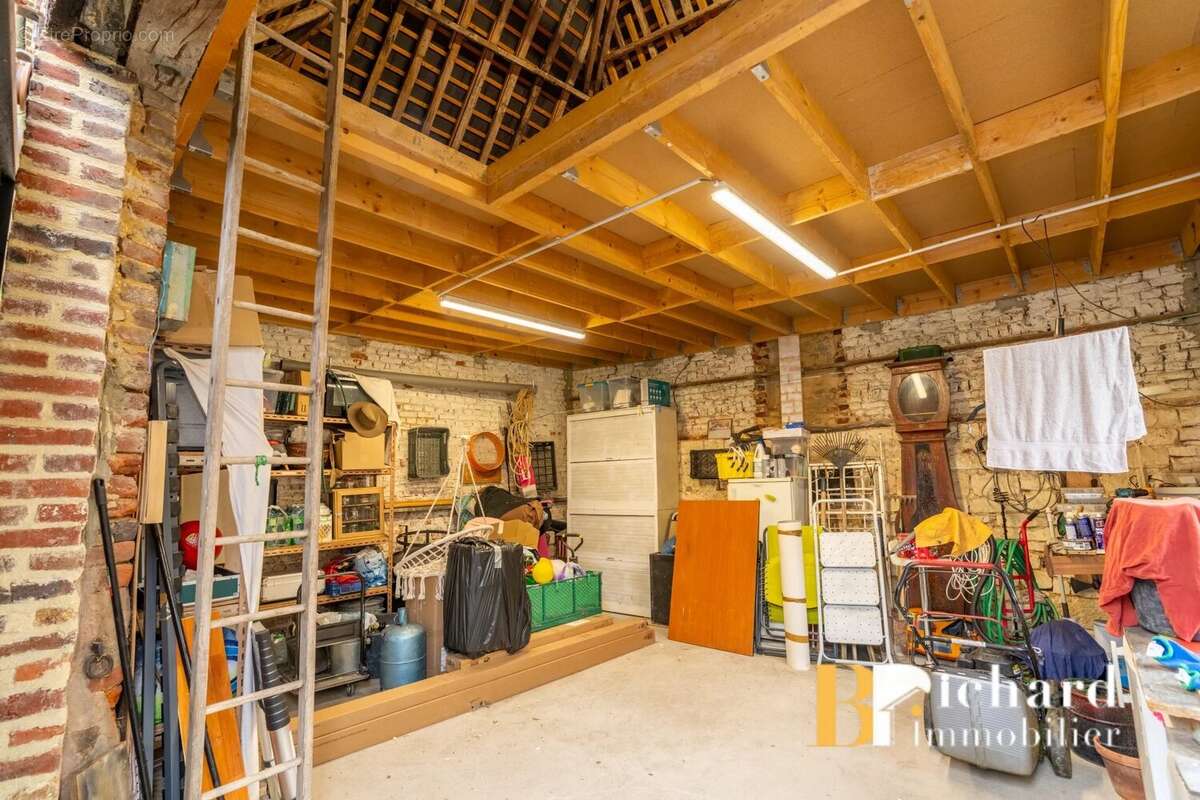 Entre Laon et Marle – Pavillon récent avec loft, atelier et jardin clos - photo 12