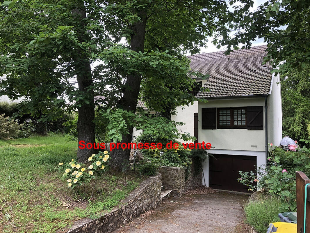 Maison à BUC