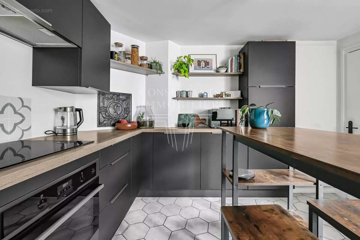 Appartement à PARIS-7E