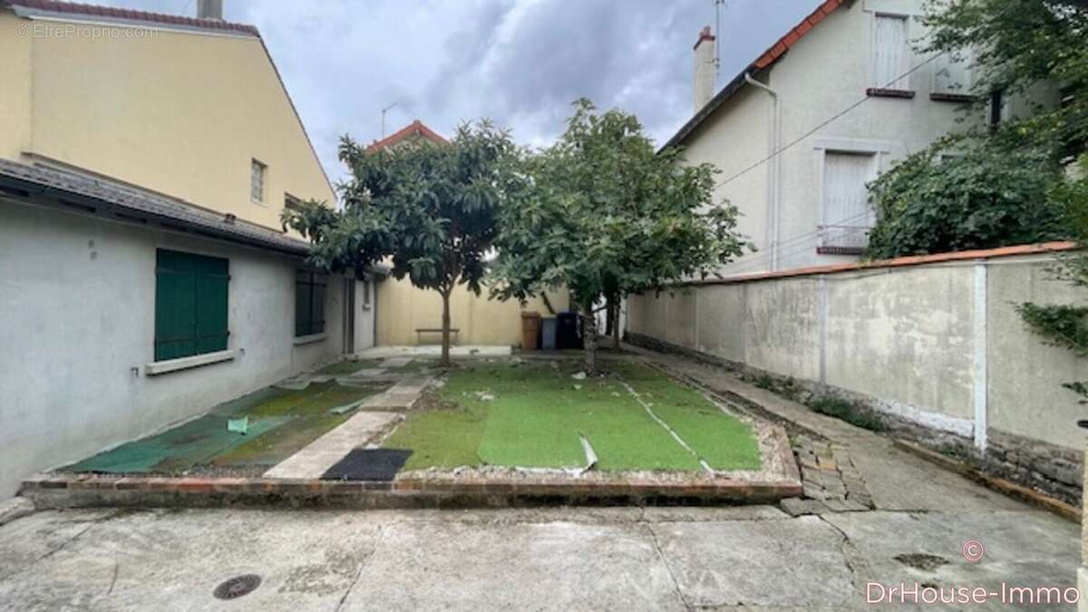 Maison à LES PAVILLONS-SOUS-BOIS