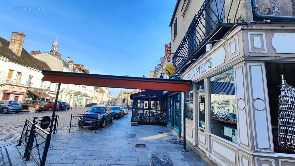 Local commercial 70m² hypercentre PROVINS - photo 2