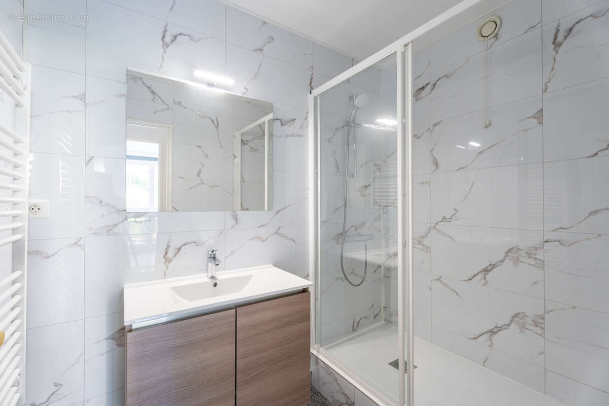 Appartement à MARSEILLE-9E