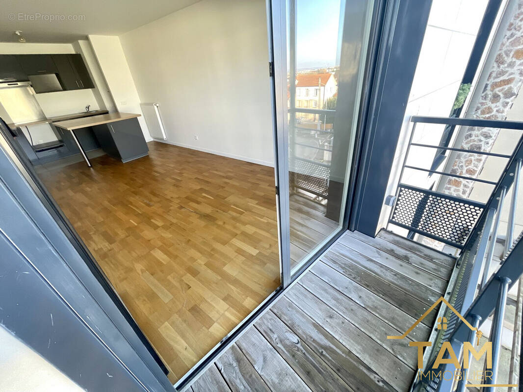 Appartement à SAINT-CYR-L'ECOLE