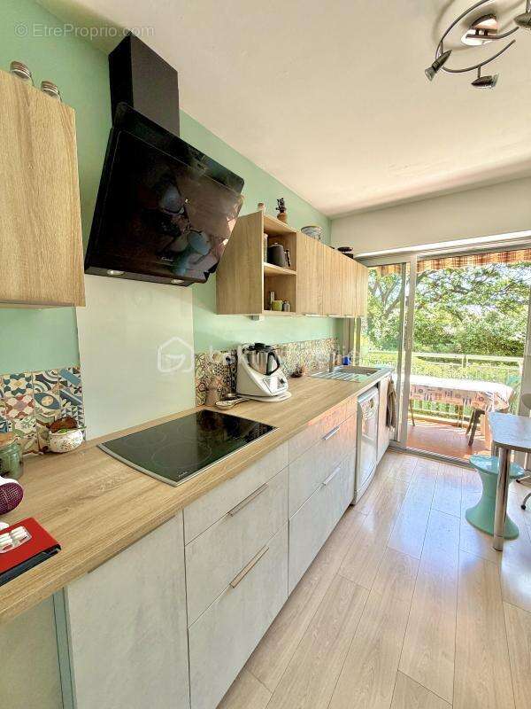 Appartement à SIX-FOURS-LES-PLAGES