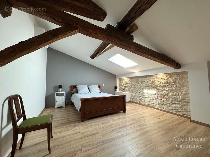 Maison à VILLEFRANCHE-DE-LONCHAT