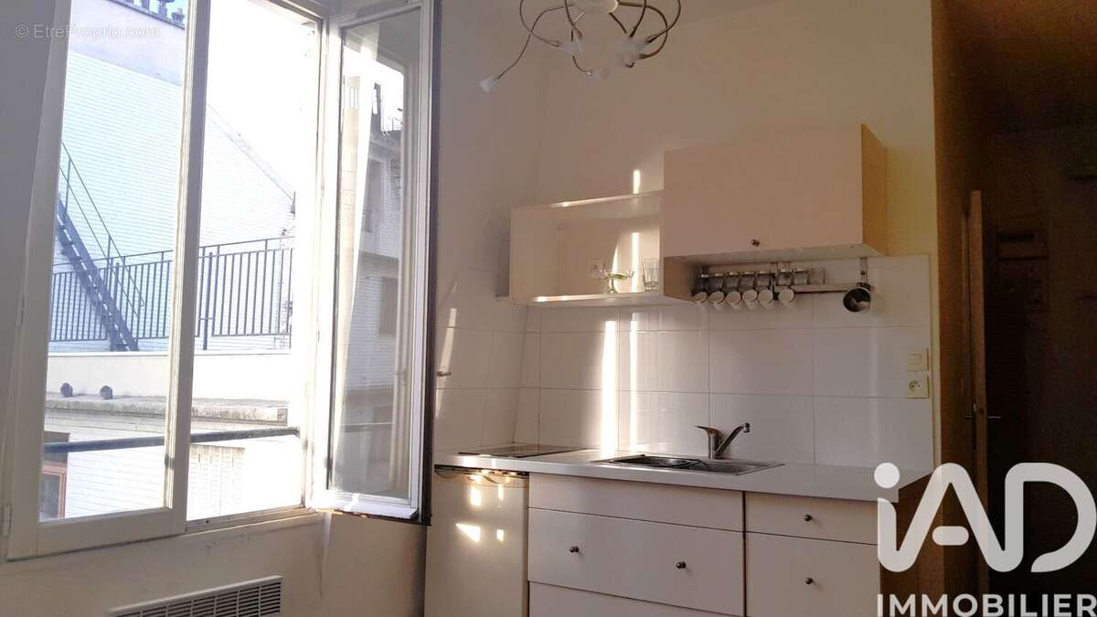 Photo 3 - Appartement à PARIS-18E