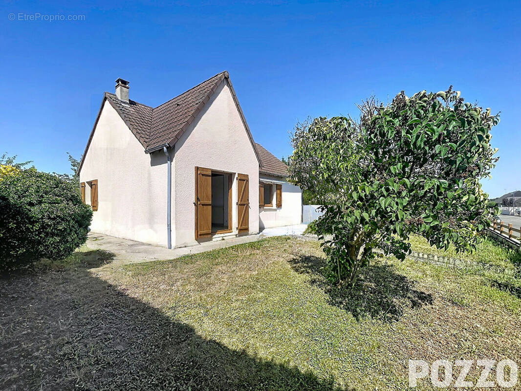 Maison à FLEURY-SUR-ORNE