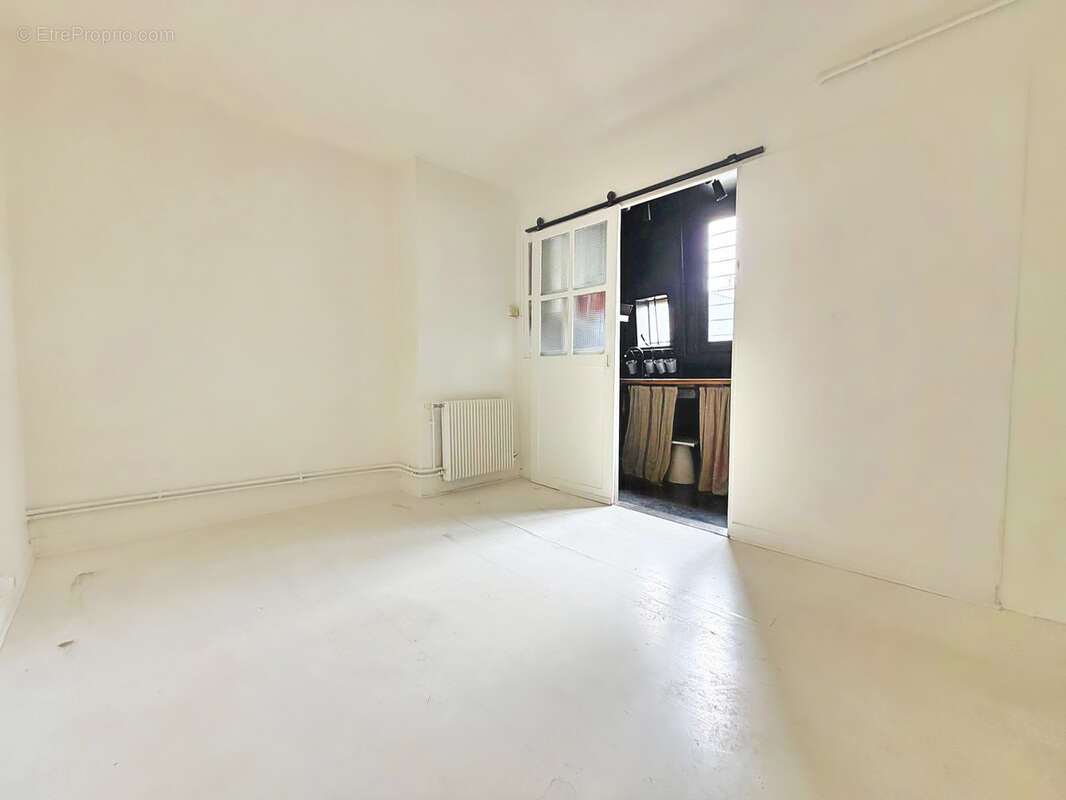Appartement à PARIS-3E
