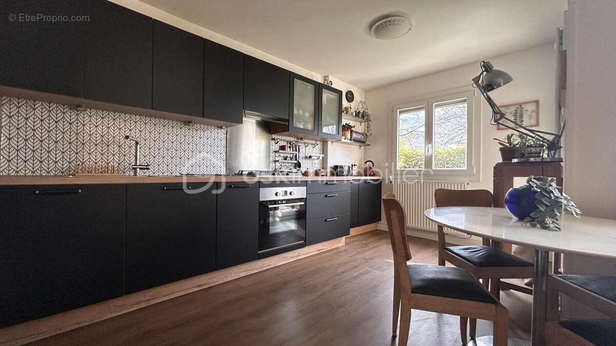 Appartement à LE PONT-DE-CLAIX