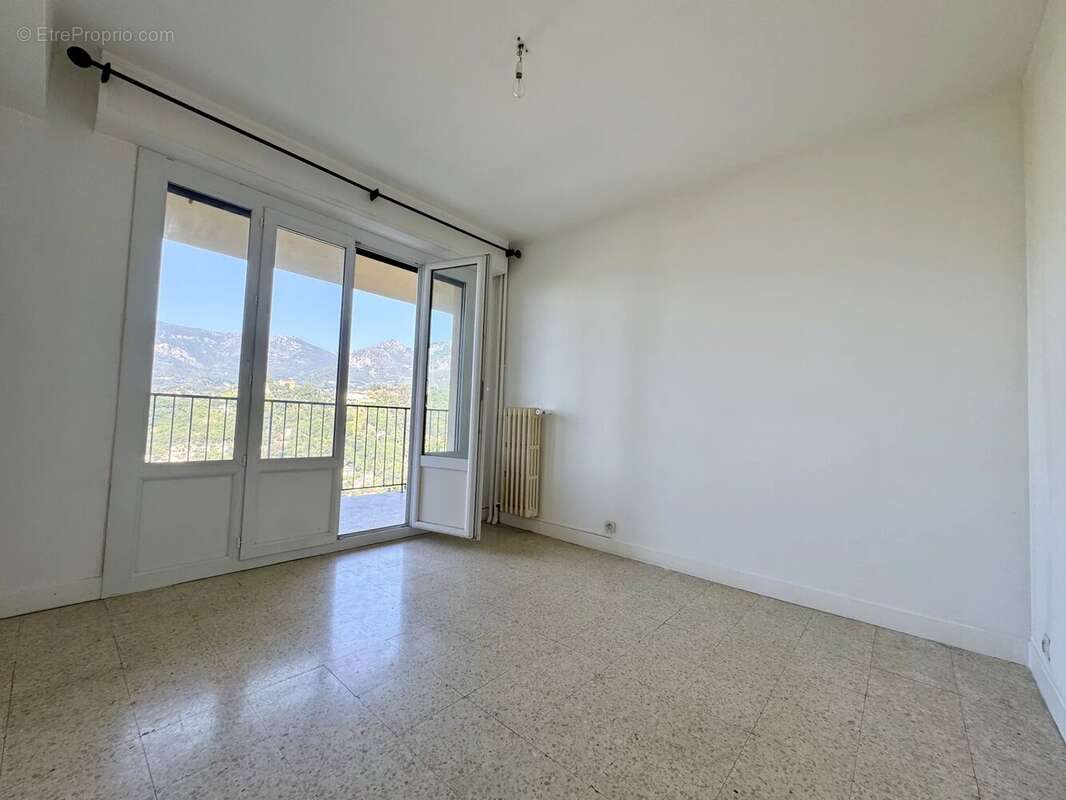 Appartement à MENTON