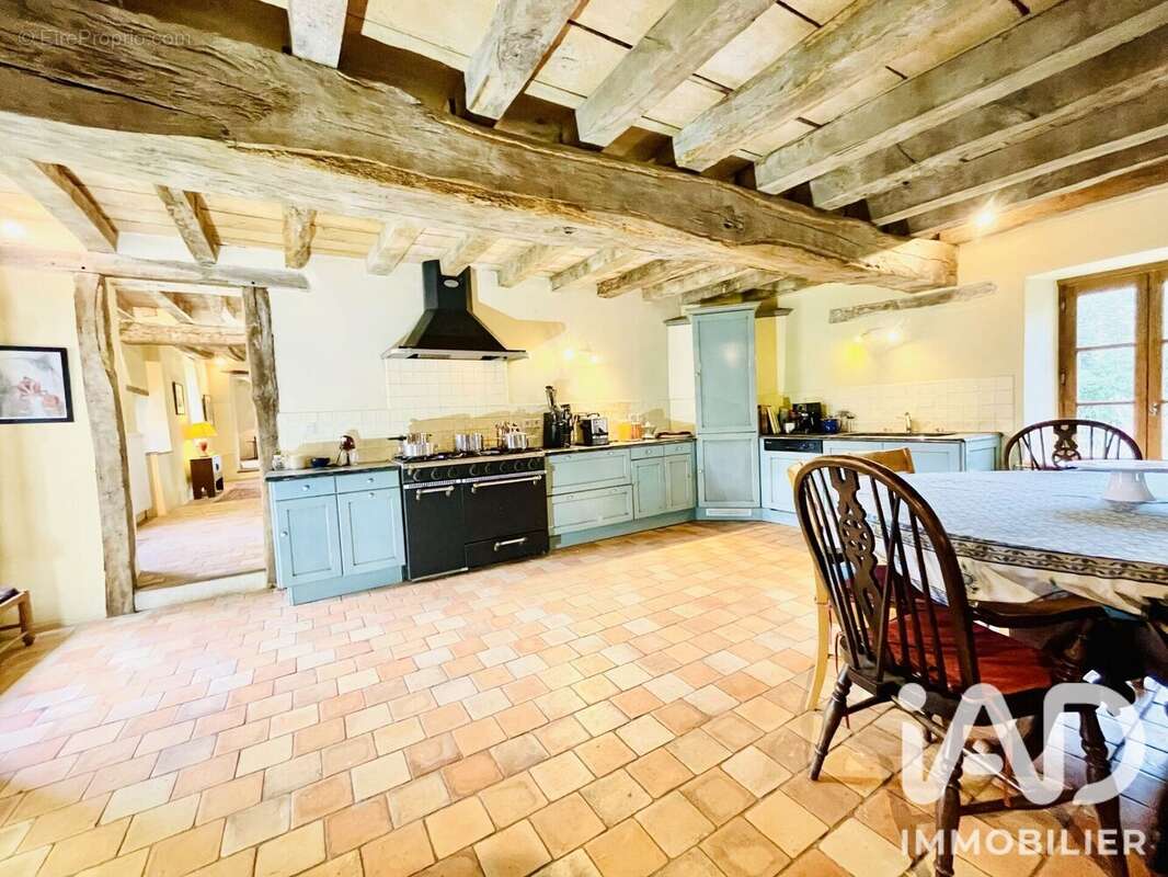 Maison 268 m² à Ciron  - photo 5