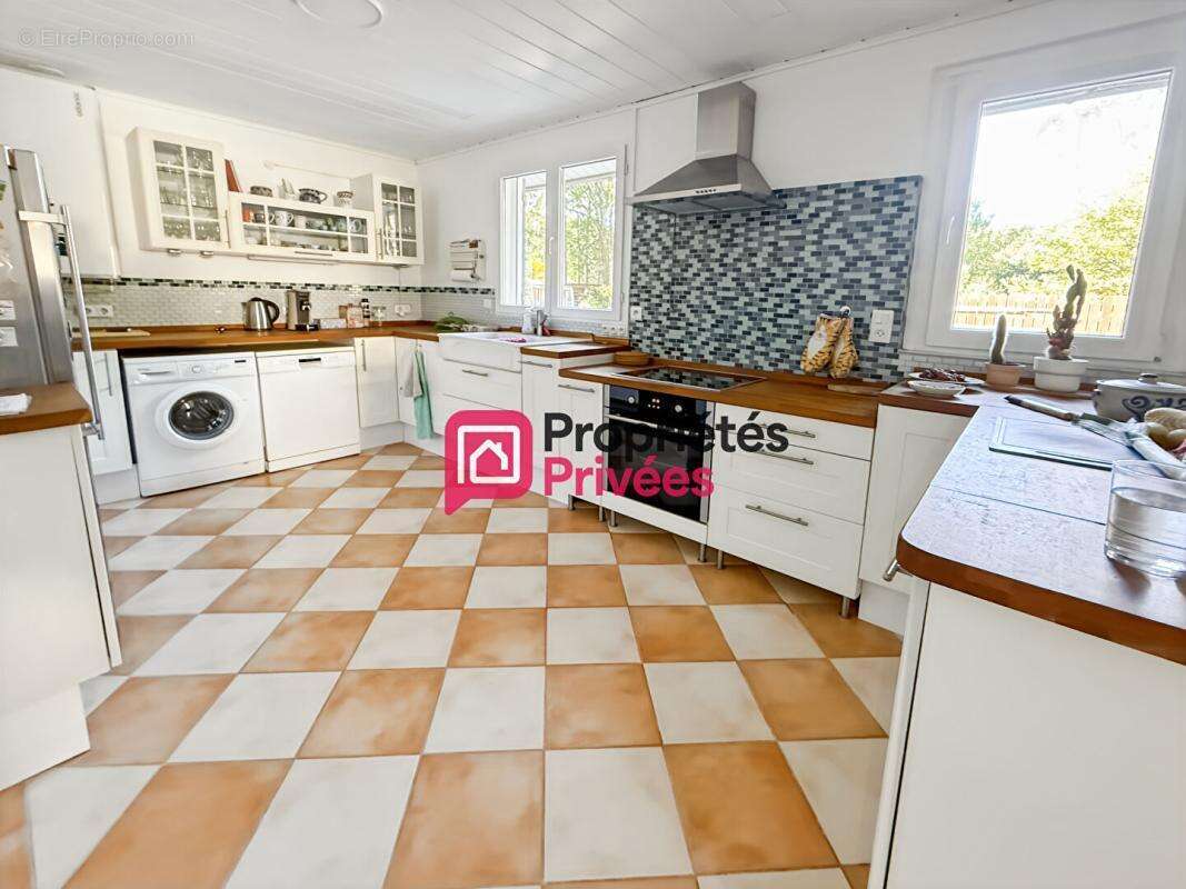 Maison à VENDAYS-MONTALIVET