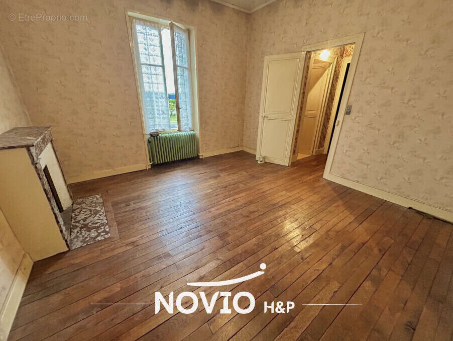 Maison à CHATELLERAULT