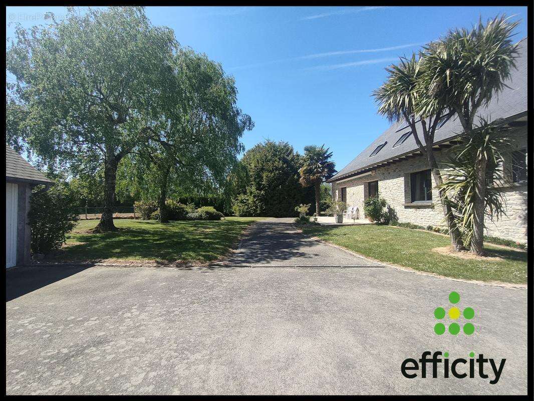 Maison 225 m² à Saint-Jean-Sur-Vilaine  - photo 4