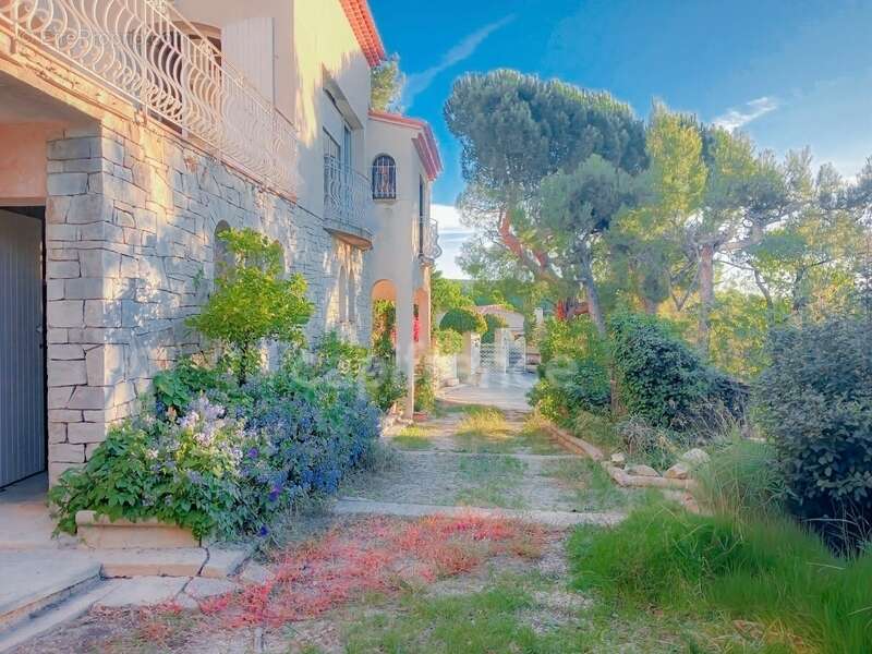 Maison à SAUSSET-LES-PINS