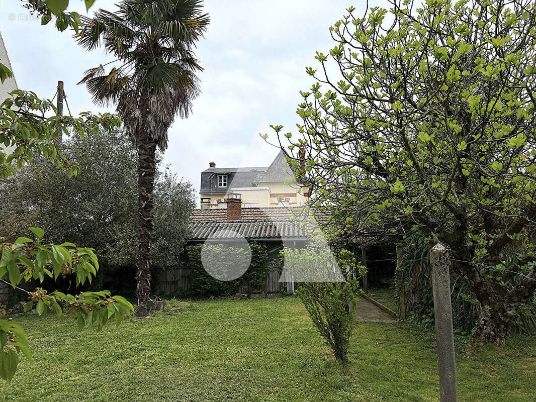 Maison à MONTPON-MENESTEROL