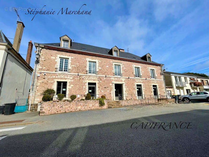 Maison à THIRON-GARDAIS