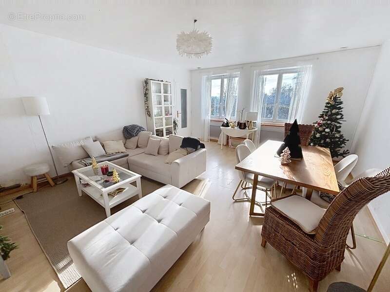 Maison à SAINT-MARCEL-BEL-ACCUEIL